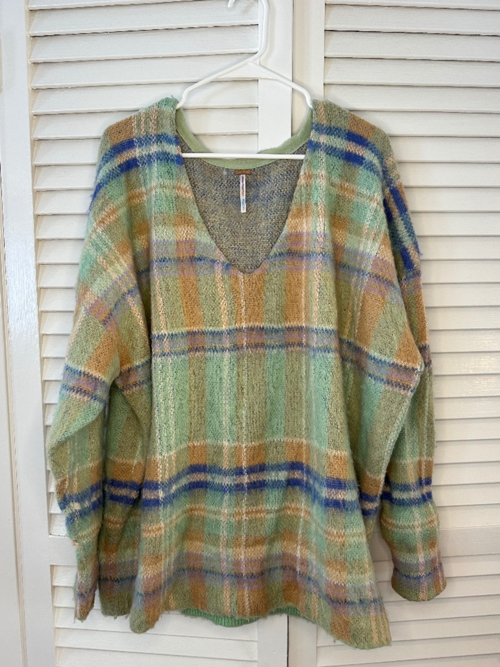 Free People Size Small‎ Oversized Green Plaid Wool Blend Fuzzy Sweater